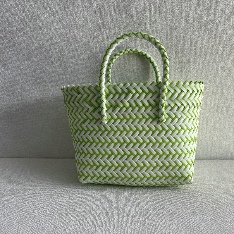 Borsa tessuta fatta a mano di  - Travel Accessories Gift Basket recensione e prezzo